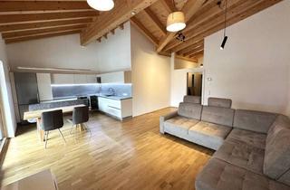 Wohnung kaufen in 5723 Uttendorf, 5723 Uttendorf; hochwertige, helle Dachgeschoß Wohnung, ca. 71m², großer Balkon, Weitblick, Carport, Freistellplatz, Lift im Haus