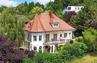 Villen zu kaufen in 2384 Breitenfurt bei Wien, Repräsentative Traum-Villa in ruhiger Aussichtslage! Schwimmhalle, Sauna und Biotop