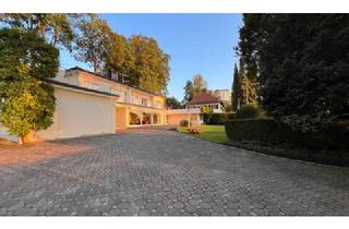 Haus kaufen in 6911 Lochau, Elegante Villa am See
