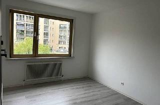 Wohnung mieten in Herzgasse, 1100 Wien, Alles-inklusive-Miete 3-Zimmer Loggiawohnung Hofruhelage