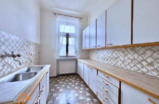 Wohnung kaufen in Linzer Straße, 1140 Wien, ECK-ALTBAUWOHNUNG sanierungsbedürftig