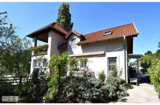 Villen zu kaufen in 2103 Langenzersdorf, Gepflegte Villa in Langenzersdorf: 1.500 m² Grundstück, Pool, Garage mit 6 Stellplätzen