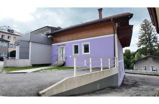 Doppelhaushälfte kaufen in 5202 Neumarkt am Wallersee, Teilsanierte Doppelhaushälfte mit 3 Wohneinheiten in Neumarkt am Wallersee!