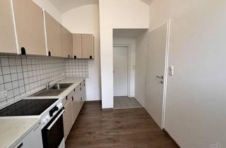 Wohnung mieten in Payer-Weyprecht-Straße, 8020 Graz, 39 m² Souterrain-Wohnung im historischen Zinshaus – ideal für Paare