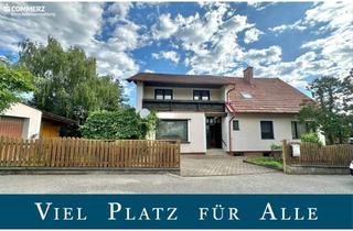 Mehrfamilienhaus kaufen in Schneeberggasse, 2620 Wartmannstetten, 7-Zimmer-Haus mit Gartenhaus und Garage