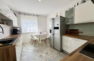 Doppelhaushälfte kaufen in 8054 Graz, Straßgang! Modernisierte Doppelhaushälfte mit 5 Zimmern, Garten & Garage- Toplage!