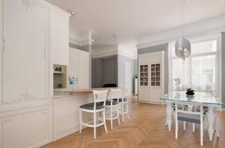Wohnung kaufen in 1090 Wien, Top-sanierter Altbau mit Freiflächen & Garage – Wohnen auf höchstem Niveau