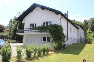 Haus kaufen in 7503 Großpetersdorf, Großpetersdorf: Neuwertiges Zweifamilienhaus in Aussichtslage