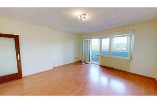 Wohnung kaufen in 2514 Traiskirchen, Sanierungsbedürftige 4-Zimmer-Wohnung im 7. Stock mit traumhaften Ausblick