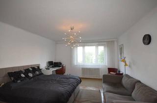Wohnung mieten in Franz-Josef-Straße, 5020 Salzburg, "ANDRÄVIERTEL - Möbliertes großes ZIMMER in WG-Wohnung mit kleinem Balkon im Innenhof"