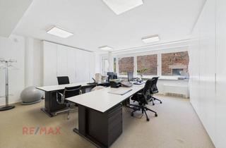 Gewerbeimmobilie kaufen in Rathausstraße, 6900 Bregenz, Prestige trifft Perspektive - Büro am Kornmarktplatz