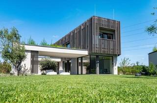 Villen zu kaufen in Golfclub Föhrenwald - Linsberg, 2821 Lanzenkirchen, Architektur trifft See - luxuriöses Refugium mit Privatsauna & Atrium