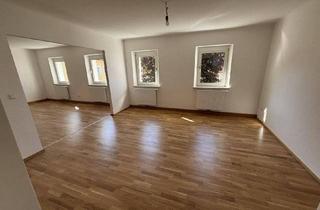 Wohnung mieten in Sebekstraße, 4400 Steyr, 5 Zimmer und 5 Gründe um einzuziehen: frisch saniert, sofort bezugsbereit, familienfreundlich, praktisch geschnitten & mitten im grünen Herzen von Steyr Münichholz! Dieser Familienwohntraum lässt keine Wünsche offen!