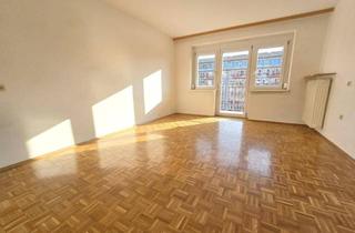 Wohnung kaufen in Monsbergergasse Nächst, 8010 Graz, * * * IDEALE 3er-WG... 4 RADMINUTEN zur TU-INFFELDGASSE... 2 LOGGIEN... LIFT... FERNWÄRME... * * *