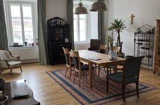 Wohnung kaufen in 2700 Wiener Neustadt, Stilvolles Wohnen in zentraler Lage - Altbau (Reserviert bis Anfang August 2025)