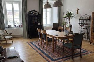 Wohnung kaufen in 2700 Wiener Neustadt, Stilvolles Wohnen in zentraler Lage - Altbau