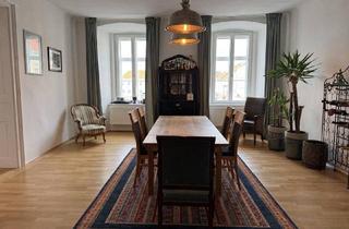 Wohnung kaufen in 2700 Wiener Neustadt, Stilvolles Wohnen in zentraler Lage - Altbau