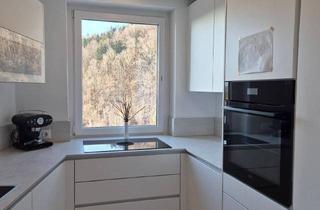 Wohnung kaufen in Hochhausstraße, 4850 Timelkam, Renovierte 4-Zimmer-Wohnung mit Balkon, Garage und Top-Lage in Timelkam