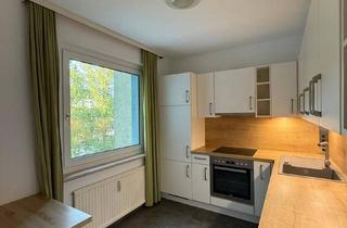 Wohnung mieten in Elsa-Brandström-Straße 20, 3300 Amstetten, Wohnung mit Ötscherblick / Private Mietwohnung in Amstetten mit Blick übers Mostviertel / 3 Zimmer / 76m2 + überdachte Loggia l All-Inklusive Miete