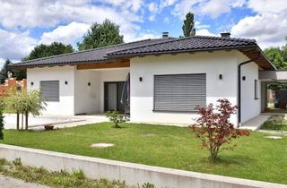 Haus kaufen in 4816 Gschwandt, Modernes Wohnen auf einer Ebene - Stilvoll, hochwertig ausgestattet und barrierefrei