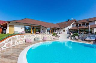 Haus kaufen in Vöcklabruck, 4849 Puchkirchen, Luxus trifft Lebensfreude - Architektonisches Highlight mit Pool & Beachfeeling - VIDEO!