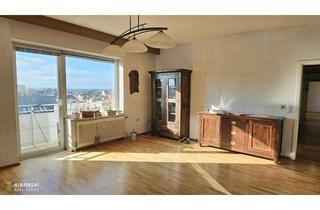 Penthouse kaufen in Zehnergasse, 2700 Wiener Neustadt, Fast wie ein Penthouse der 70er Jahre - großzügige Wohnung mit 4 Zimmern und drei Loggien