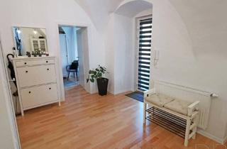 Wohnung kaufen in 2460 Bruck an der Leitha, ANLEGER AUFGEPASST! Top sanierte, vermietete Wohnung mit Loggia zu verkaufen! Kurzzeit Vermietungen möglich!