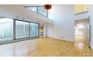 Wohnung kaufen in 1040 Wien, Helle Dachgeschosswohnung mit Terrassen und Blick auf die Karlskirche