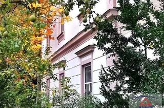 Villen zu kaufen in 4661 Roitham, Villa aus dem Jahr 1890 mit paradiesischen Gärten - mitten im Dorf!