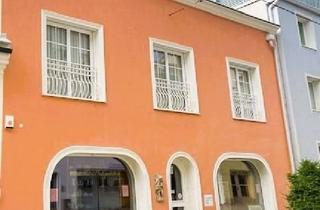 Villen zu kaufen in 2700 Wiener Neustadt, Ihre Stadtvilla in Wiener Neustadt - mit Terrasse, Whirlpool und Geschäftsräumlichkeit