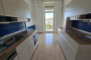 Wohnung mieten in Rosenberggürtel 23, 8010 Graz, Wunderschöne Altbauwohnung mit Blick ins Grüne!