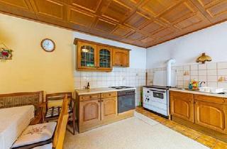 Einfamilienhaus kaufen in 2062 Großkadolz, Charmantes Landhaus mit Gartenidylle und Renovierungspotenzial im Weinviertel!