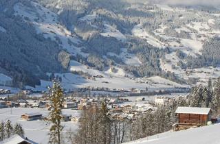 Haus kaufen in 6290 Mayrhofen, Off-Market-Chalet auf 4.000 m² Grundstück mit Widmung Bauland-Mischgebiet – Zillertal
