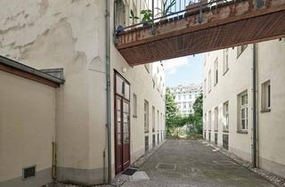 Wohnung kaufen in Halbgasse, 1070 Wien, Garten-/Hofseitige 2 Zimmer-Wohnung - befristet vermietet 14.03.2026