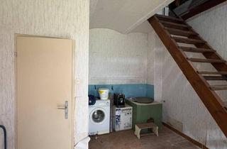 Haus kaufen in Arthur-Weilinger-Straße 440, 2275 Bernhardsthal, Renovierungsbedürftiges Haus zu verkaufen – Ideal für Heimwerker und Investoren!