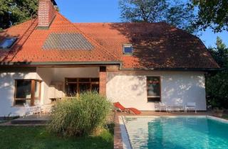 Villen zu kaufen in 2500 Baden, Landhausvilla mit grossem Pool und parkähnlichem Garten in zentraler Villenlage (Provisionsfrei)