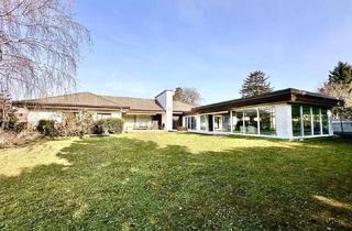 Villen zu kaufen in 2230 Gänserndorf, Traumhafter Bungalow ++ Villa mit Indoor-Pool ++ Weinkeller ++ Wunderschöner Gepflegter Garten ++ Perfekte Lage in Gänserndorf ++ Beeindruckende Architektur ++ Vielseitige Nutzungsmöglichkeiten ++