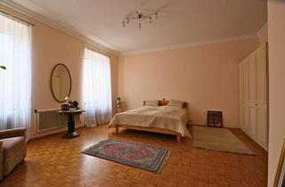 Wohnung kaufen in 2563 Pottenstein, HISTORISCHE WOHNUNG & VIEL PLATZ! Großzügige 3-Zimmerwohnung Top-3!