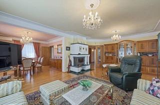 Einfamilienhaus kaufen in 2353 Guntramsdorf, Großzügiges Familiendomizil mit uneinsehbarem Garten, Hallenbad, Sauna und Garage für 2 PKW