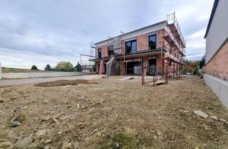 Doppelhaushälfte kaufen in Karnabrunn-Obenaus, 2113 Karnabrunn, 208 m² NFL! OPULENTES DOPPELHAUS MIT 5-ZIMMER, KELLER, BALKON, TERRASSE, CARPORT UND GROSSEM GARTEN. ZIEGELQUALITÄT MIT UNVERBAUBAREM GRÜNBLICK.