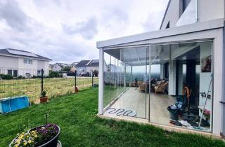 Haus kaufen in 2325 Himberg, Ruhiges und attraktives Familienwohnen – Liegenschaft nahe Wien mit Garten, Wintergarten, Terrasse und zwei Stellplätzen