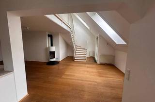 Maisonette mieten in Zentagasse 40, 1050 Wien, Lichtdurchflutete Dachgeschoss Maisonette mit Galerie, Holzofen & 2 Terassen - 3 Zimmer plus Wohnbereich auf zwei Ebenen in 1050 Wien