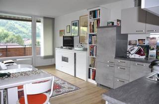 Wohnung kaufen in 5630 Bad Hofgastein, Generalsanierte 2 Zimmer FERIENWOHNUNG in herrlicher, unverbaubarer und sonniger Aussichtslage. 3. Obergeschoß mit Liftanlage bis in den Keller. Sehr gute Infrastruktur. Südwestbalkon.