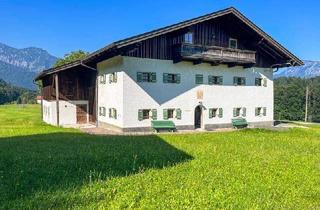 Bauernhäuser zu kaufen in 5084 Großgmain, Land & Gut: Historischer & renovierter Erbhof in Alleinlage