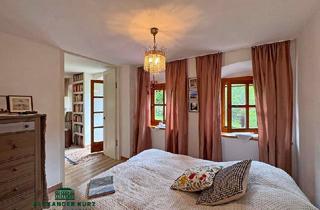 Wohnung kaufen in 5082 Grödig, Bezaubernde Gartenwohnung in charmantem Gutshof