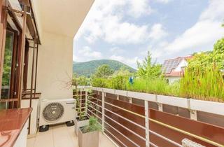 Wohnung kaufen in 2371 Hinterbrühl, Topsanierte Grünruhelage mit drei Balkonen und herrlichem Fernblick in der Hinterbrühl