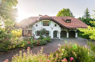 Villen zu kaufen in 5163 Mattsee, Sonnenlage über dem Mattsee - Landhaus mit unverbaubarem Seeblick