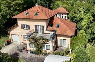 Villen zu kaufen in 7000 Eisenstadt, Traumhafte Architektenvilla: Einzigartiges Refugium in Panoramalage von Eisenstadt