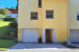 Doppelhaushälfte kaufen in 5202 Neumarkt am Wallersee, Sehr gepflegte Doppelhaushälfte in zentraler Lage mit Garage und Terrasse / auch ohne Makler