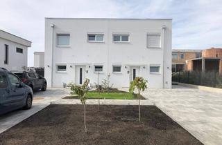 Haus mieten in Seeresidenzen 69A, 7111 Parndorf, Provisionsfrei - Wohnen am See – klimatisierte & hochwertig ausgestattete Doppelhaushälfte in Parndorf - inkl. PV Anlage